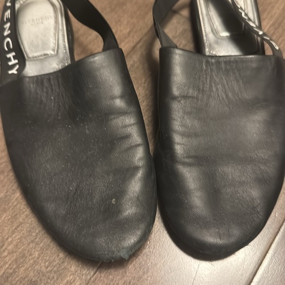 Ladies givenchy - Picture 3 of 5